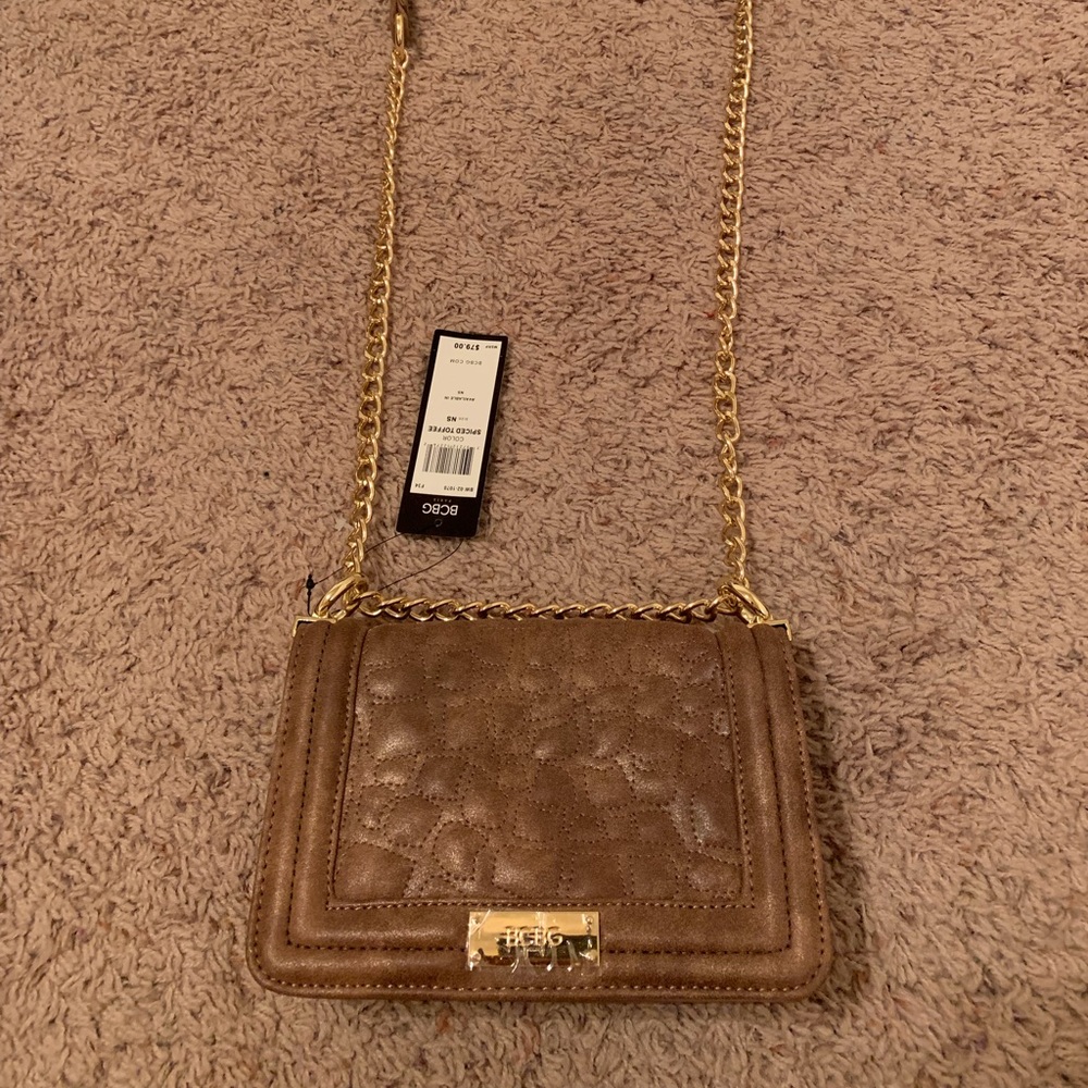BCBG CROSSBODY PURSE( NEW) with tags